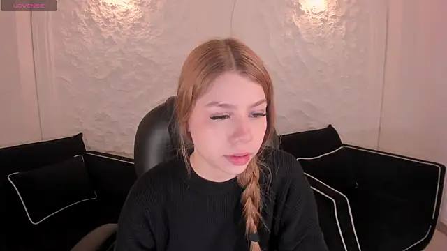 TiffannySins online show from April 2026 04:18:02 AM