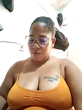 Snapshot of Big_ass_submissive chatting on April 2026 12:40:02 PM Big ass submissive online show from April 2026 12:40:02 PM
