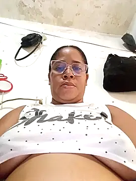 Snapshot of Big_ass_submissive chatting on May 2026 01:41:01 PM Big ass submissive online show from May 2026 01:41:01 PM