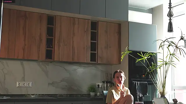 Anny Molly online show from November 2025 06:08:02 AM