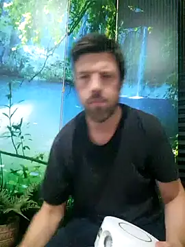 Snapshot of welcome-to-the-jungle chatting on July 2026 08:13:02 PM welcome-to-the-jungle online show from July 2026 08:13:02 PM