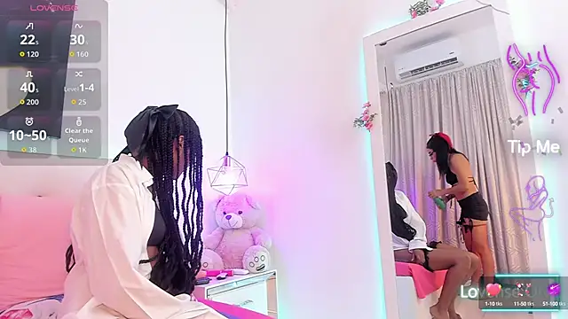 Canddyhot18 online show from October 2025 01:19:01 PM