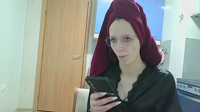 Lucy Divine online show from December 2025 09:54:01 PM