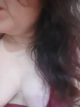 Julyy08 online show from May 2026 04:08:02 AM