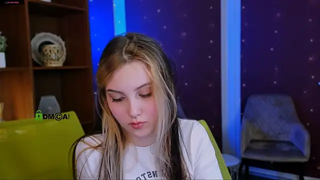 aria moo online show from November 2025 07:35:01 PM