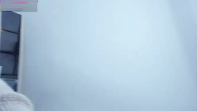 Slenna Moon online show from November 2025 02:33:02 AM