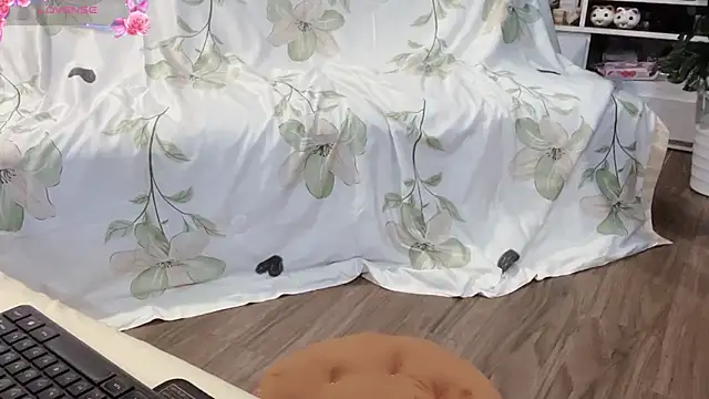 Jade-0906 online show from November 2025 02:00:02 AM