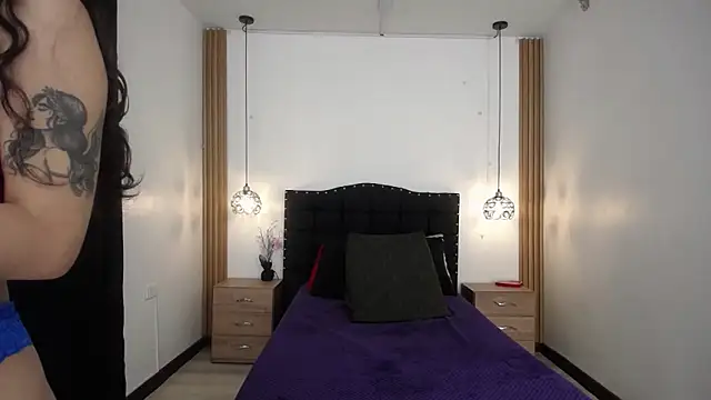 KENDALL ART online show from December 2025 09:00:01 PM