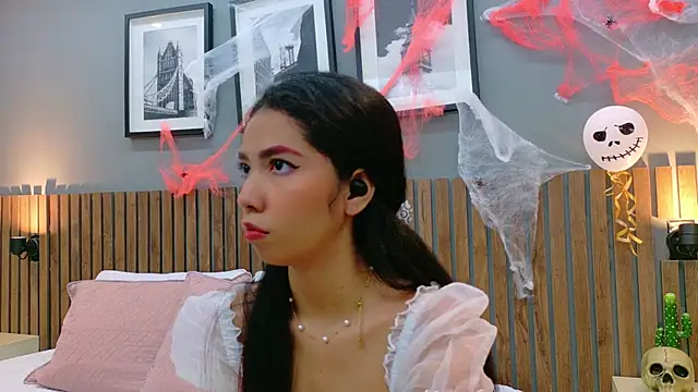 luna roja25 online show from October 2025 01:33:02 PM