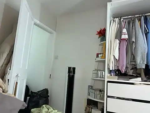 KayleeBella online show from October 2025 07:55:01 PM