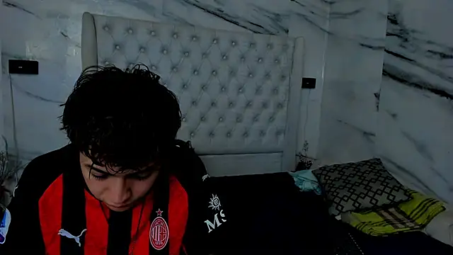 Ari and Storm online show from January 2026 11:25:01 PM