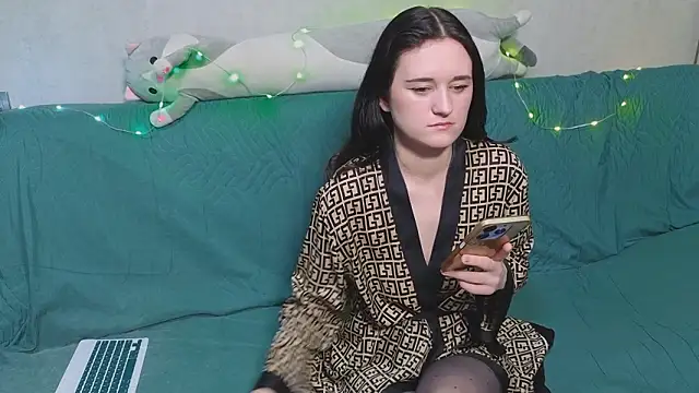 EkateRiga online show from March 2026 07:28:01 PM