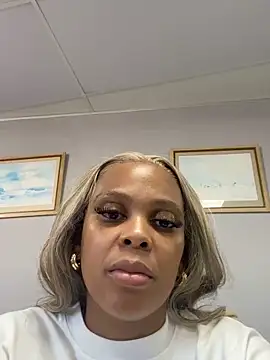 Snapshot of 031bubbles chatting on May 2026 11:39:02 AM 031bubbles online show from May 2026 11:39:02 AM