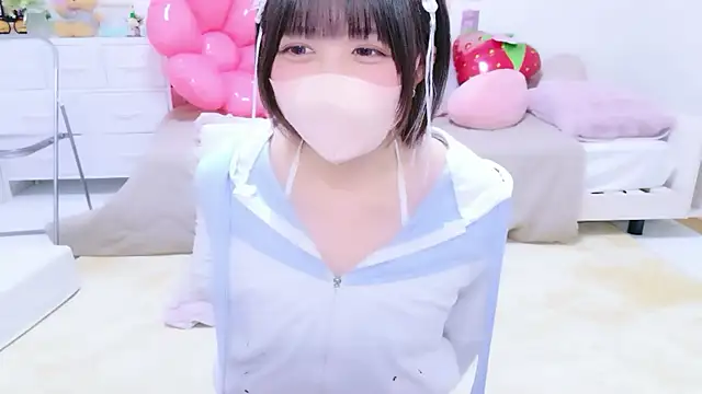 Hinata Sun online show from March 2026 04:13:02 AM