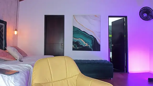 Sofi Moreno online show from September 2025 12:27:02 PM