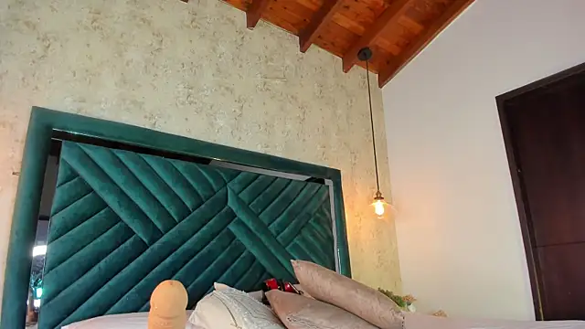 Sofi Moreno online show from December 2025 11:52:01 AM