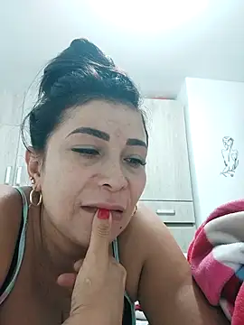 mia mancinii online show from November 2025 05:35:02 PM