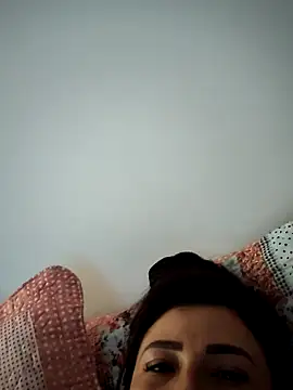 mia mancinii online show from April 2026 02:32:01 PM