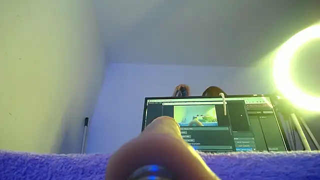 Missy Aprill online show from December 2025 12:25:01 PM