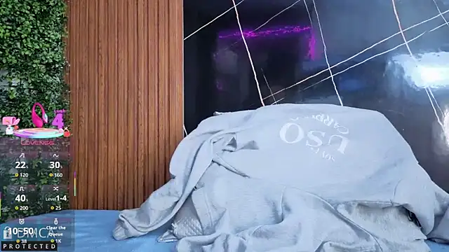 Kiara Zahiri   online show from October 2025 11:10:02 AM