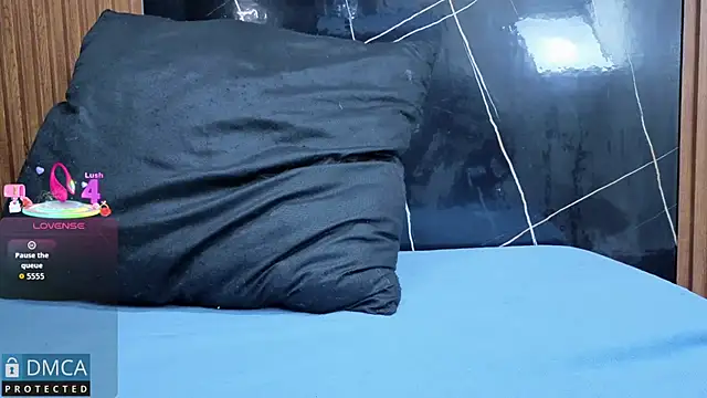 Kiara Zahiri   online show from October 2025 11:03:01 AM