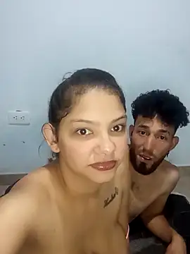 Snapshot of LunaAndOrion chatting on November 2025 04:03:01 AM LunaAndOrion online show from November 2025 04:03:01 AM