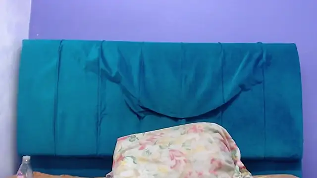 Snapshot of andrealopezcm101 chatting on February 2026 12:47:02 PM andrealopezcm101 online show from February 2026 12:47:02 PM