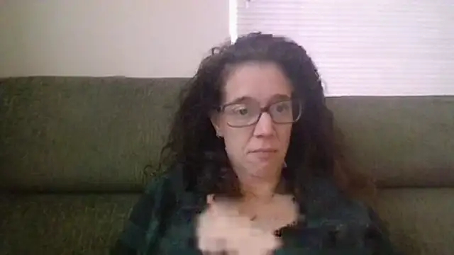 Snapshot of JezebelDutch chatting on December 2025 01:27:01 PM JezebelDutch online show from December 2025 01:27:01 PM