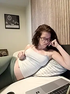 Snapshot of JezebelDutch chatting on March 2026 03:16:01 PM JezebelDutch online show from March 2026 03:16:01 PM