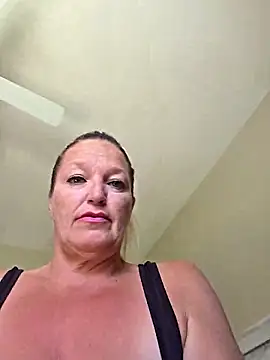 Calimarina online show from March 2026 07:20:02 PM