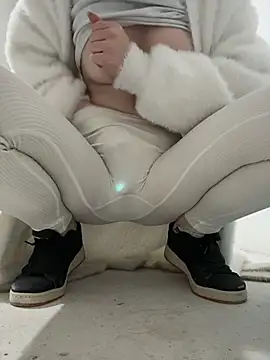 Cumonmme online show from November 2025 08:11:02 PM