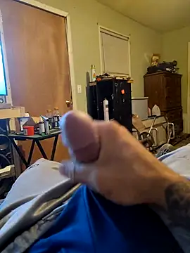 Snapshot of Wolfyking95 chatting on September 2025 02:01:02 AM Wolfyking95 online show from September 2025 02:01:02 AM