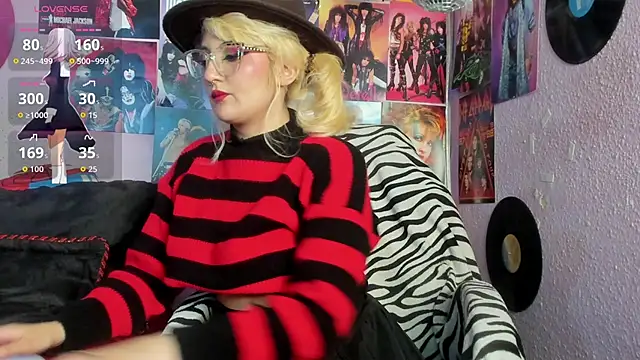 Avril Maria online show from October 2025 06:40:02 PM