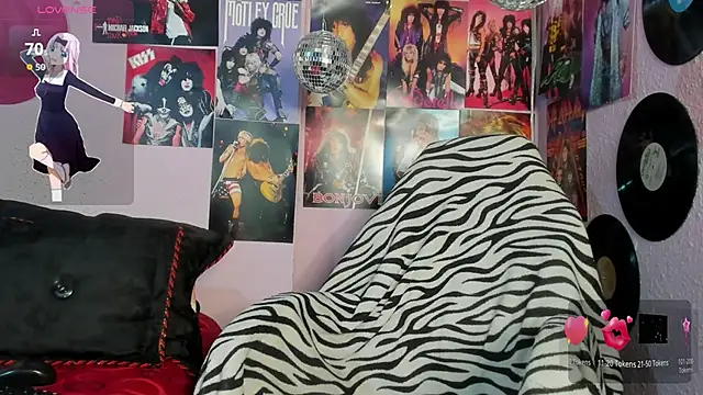 Avril Maria online show from October 2025 06:42:01 PM