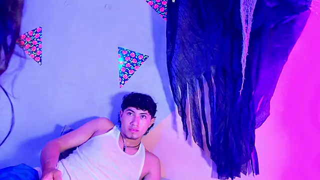 Laura and Kevin online show from October 2025 01:40:02 PM