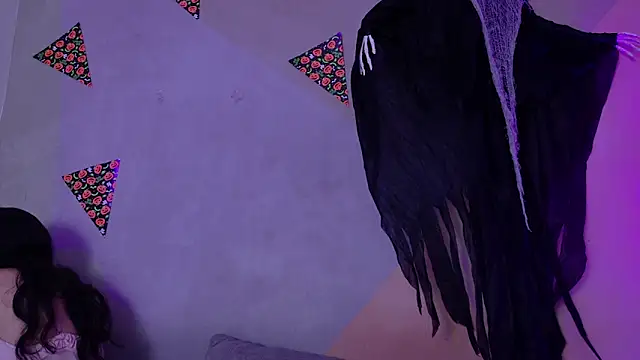 Laura and Kevin online show from November 2025 01:33:02 PM