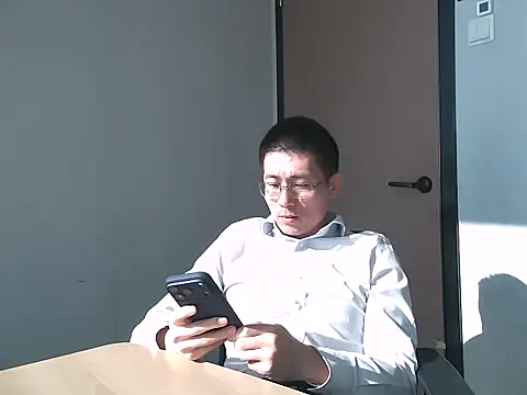 Snapshot of miniyellower chatting on November 2025 02:55:02 AM miniyellower online show from November 2025 02:55:02 AM