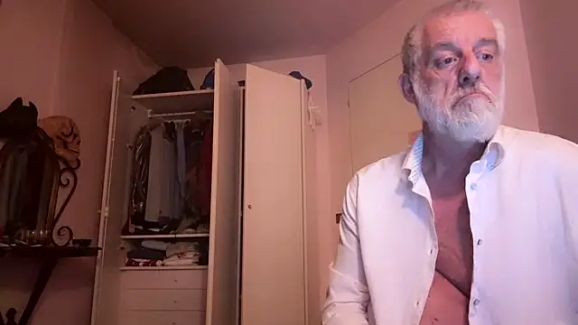 Snapshot of Pigna16PSRN chatting on May 2026 09:31:02 PM Pigna16PSRN online show from May 2026 09:31:02 PM