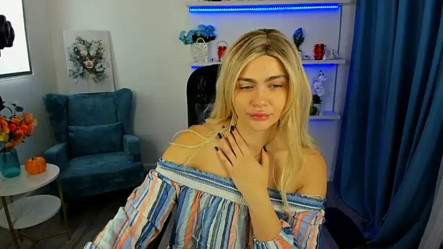 LeslieMineg online show from October 2025 07:36:02 PM