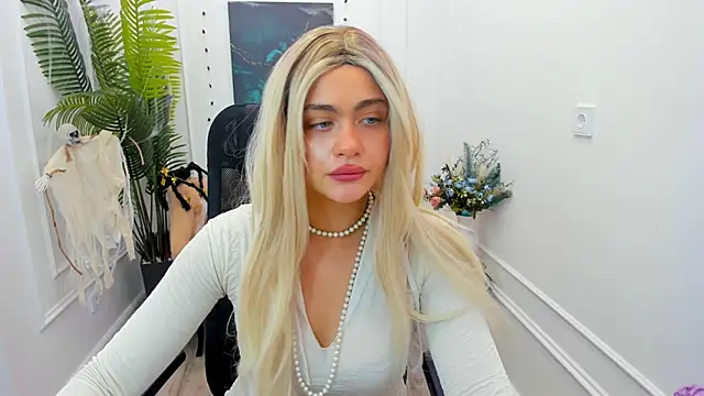 LeslieMineg online show from October 2025 07:58:02 PM