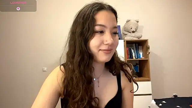 Sakuravice online show from November 2025 12:03:01 PM