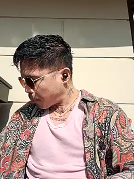 Snapshot of sessiontoyboy chatting on March 2026 12:44:02 PM sessiontoyboy online show from March 2026 12:44:02 PM