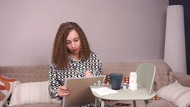 Snapshot of MammieValentini chatting on September 2025 07:19:01 AM MammieValentini online show from September 2025 07:19:01 AM