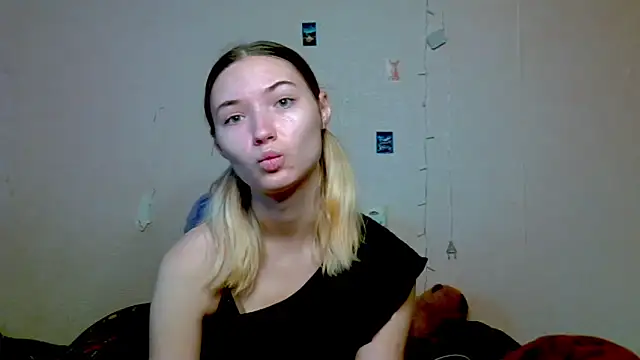 Snapshot of _kikiclark__ chatting on October 2025 12:14:01 PM kikiclark online show from October 2025 12:14:01 PM