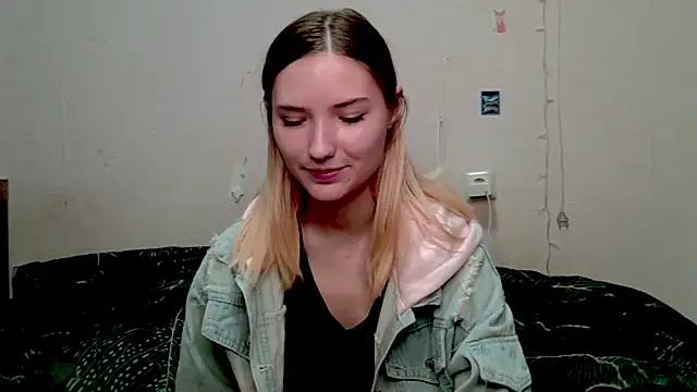 Snapshot of _kikiclark__ chatting on October 2025 08:41:01 PM kikiclark online show from October 2025 08:41:01 PM
