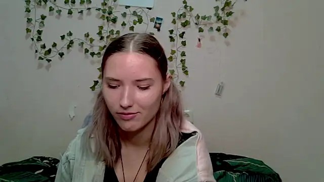 Snapshot of _kikiclark__ chatting on October 2025 08:47:01 PM kikiclark online show from October 2025 08:47:01 PM