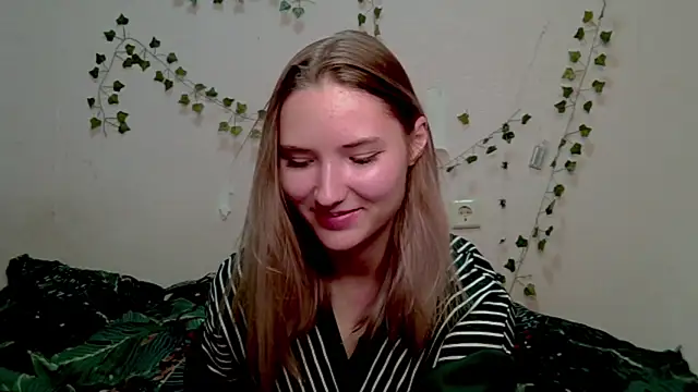 Snapshot of _kikiclark__ chatting on November 2025 08:53:01 PM kikiclark online show from November 2025 08:53:01 PM