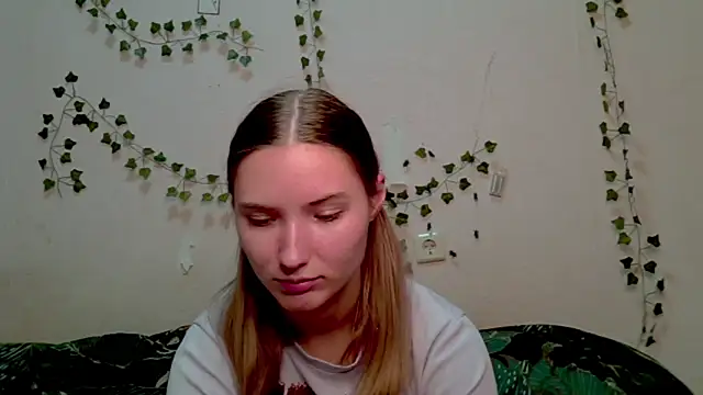 Snapshot of _kikiclark__ chatting on November 2025 08:52:01 PM kikiclark online show from November 2025 08:52:01 PM