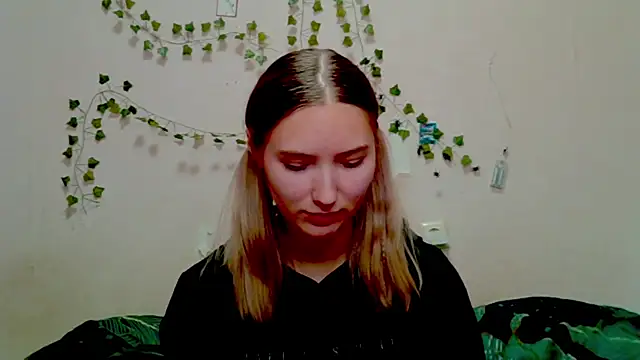 Snapshot of _kikiclark__ chatting on November 2025 05:45:02 PM kikiclark online show from November 2025 05:45:02 PM