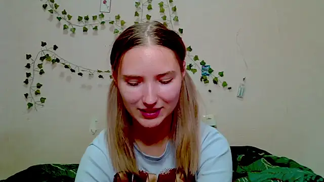 Snapshot of _kikiclark__ chatting on November 2025 08:52:02 PM kikiclark online show from November 2025 08:52:02 PM